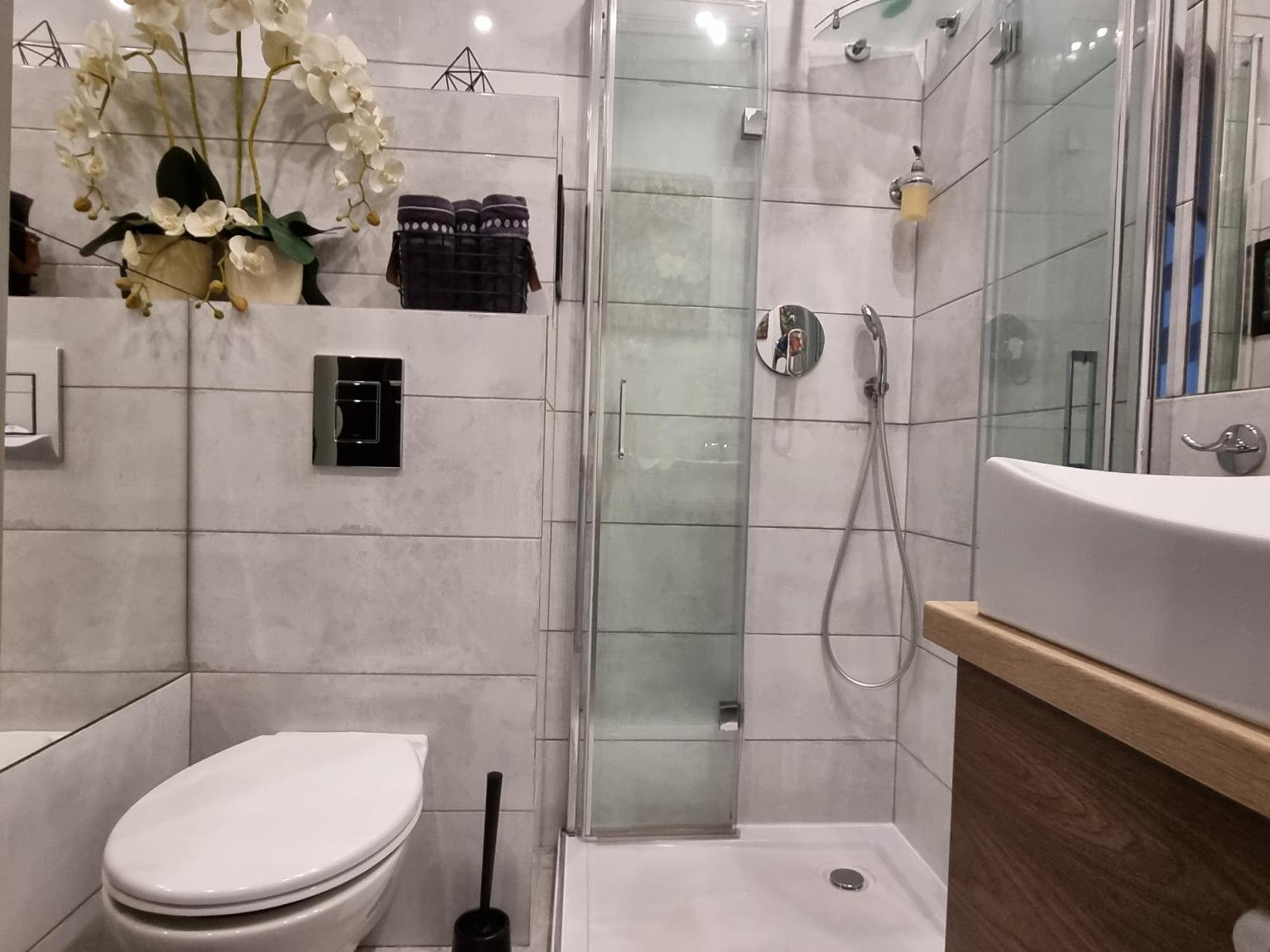 Q Apart Zachodnia - Trzy Pokoje, Manufaktura, Parking, Fv Apartment วูดช์ ภายนอก รูปภาพ